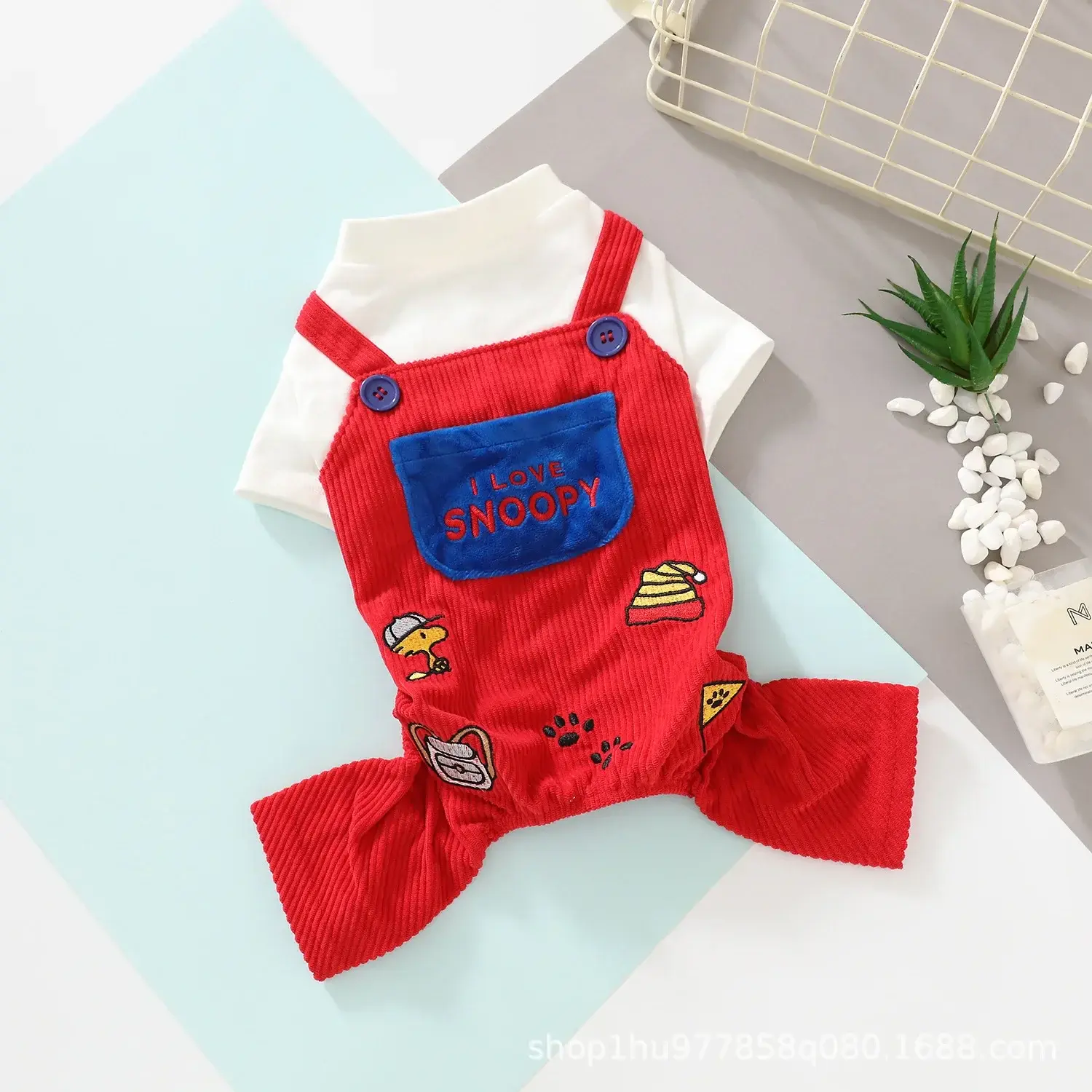 Snoopy New Cute Pet Cartoon embroidery Dog Four-legged T-shirt Short Sleeve Spring, Autumn and Summer Pet dog Clothes