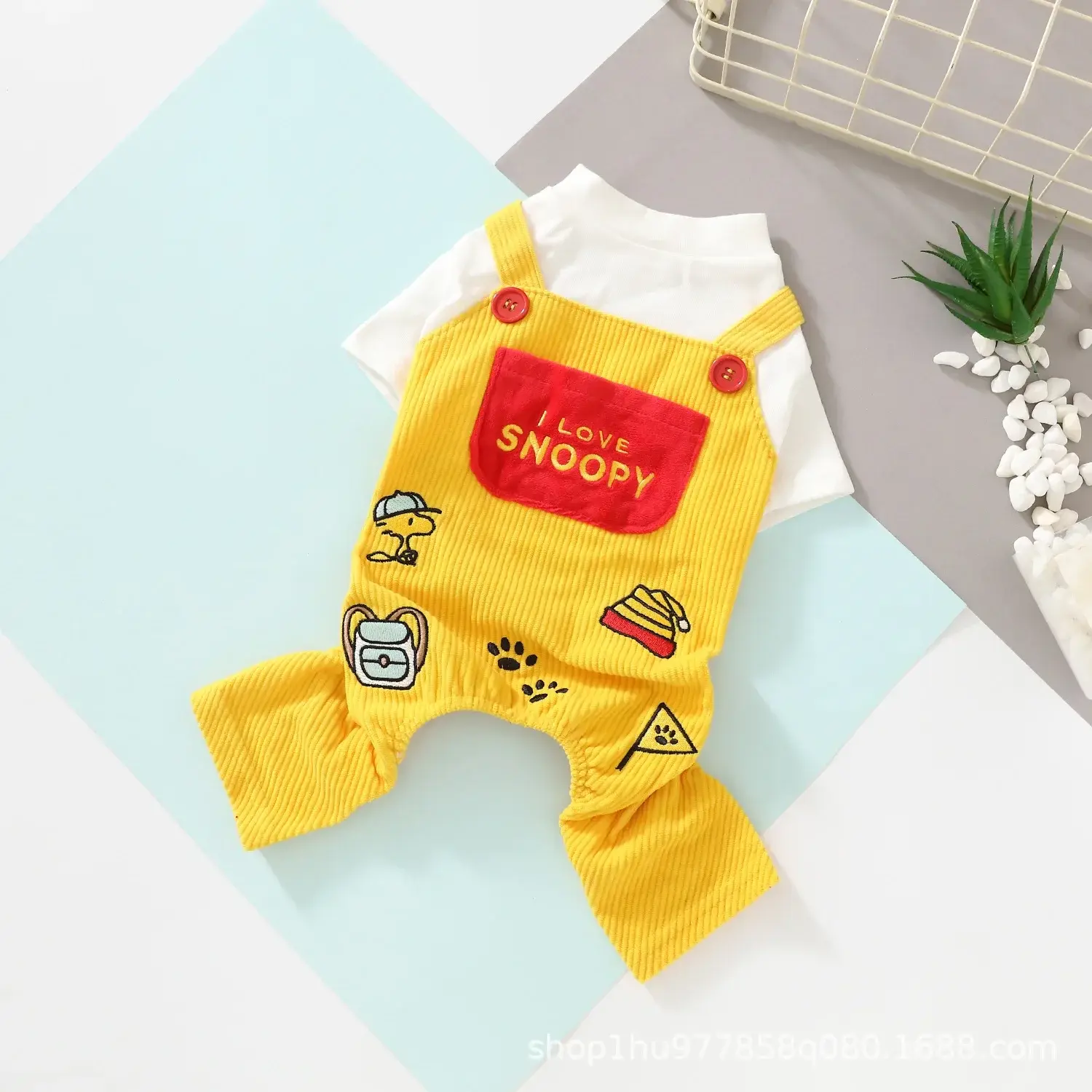 Snoopy New Cute Pet Cartoon embroidery Dog Four-legged T-shirt Short Sleeve Spring, Autumn and Summer Pet dog Clothes