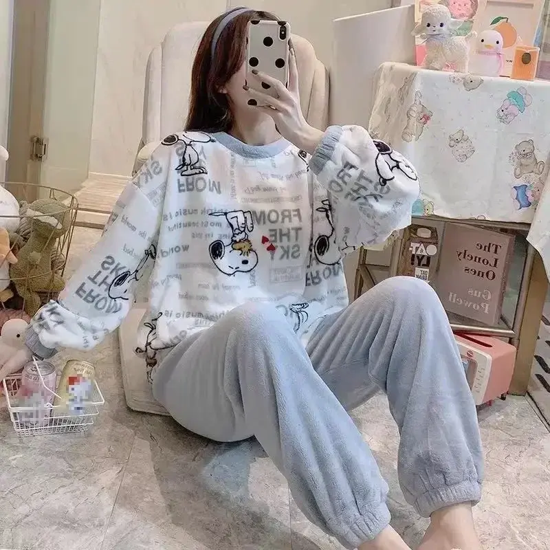 Snoopy Pajama Women Winter Coral Fleece Long Sleeve Pant sleepcoat Plus Fleece Thickened Flannel Cute Sleepwear girl nightgown