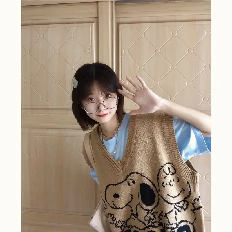 Snoopy Girls Spring and Autumn Jacket Vest Knitted Sweater Cartoon vest vest fashion Knitted waistcoat