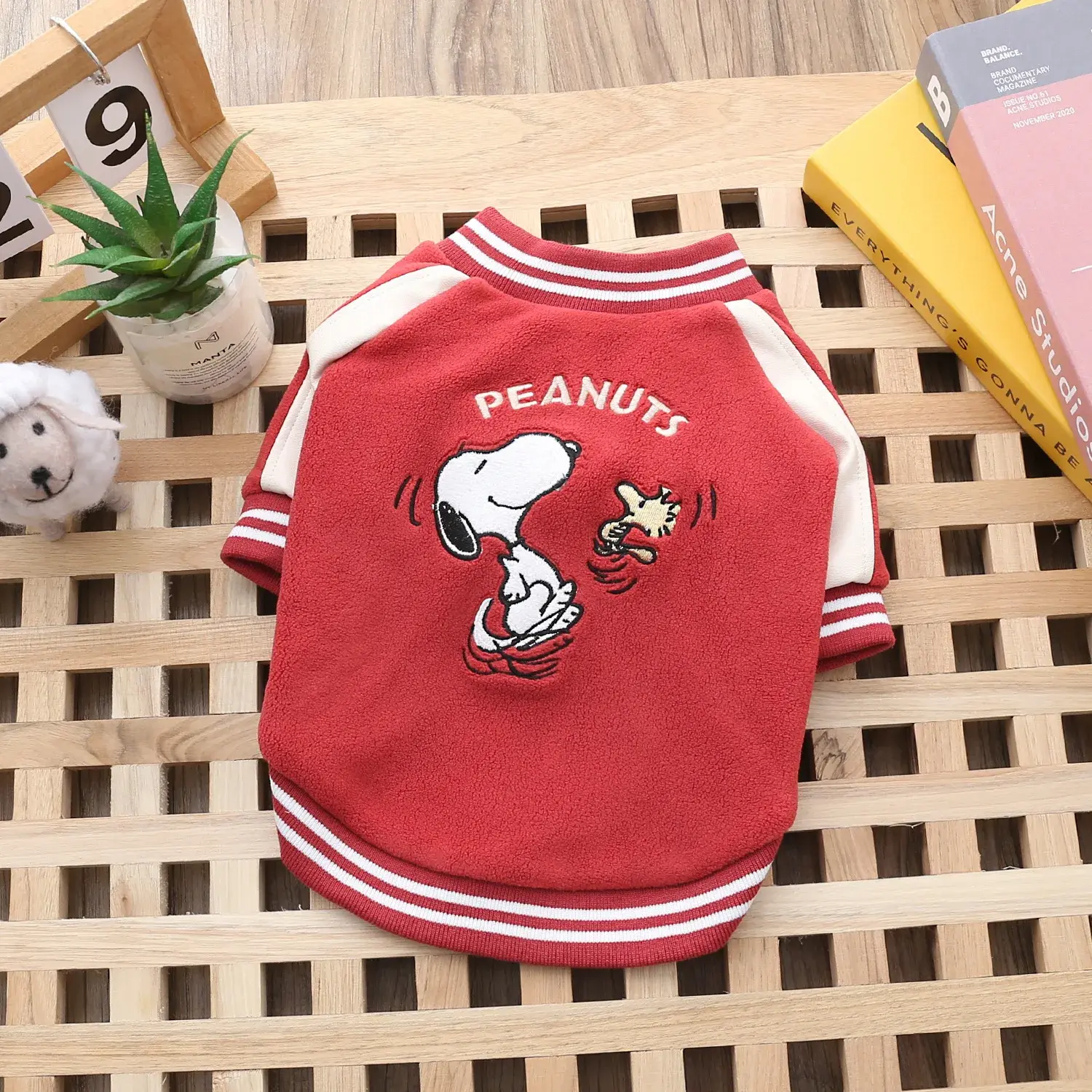 Snoopy's New dog Autumn and winter Four-legged clothes Baseball coat Warm  pet dog Jacket Pet Dog Clothes