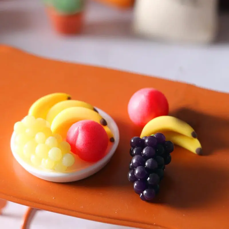 6Pcs/Set 1:12 Dollhouse Mini Simulation Grape Banana Fruit Plate Toy For Children Play House  Decoration