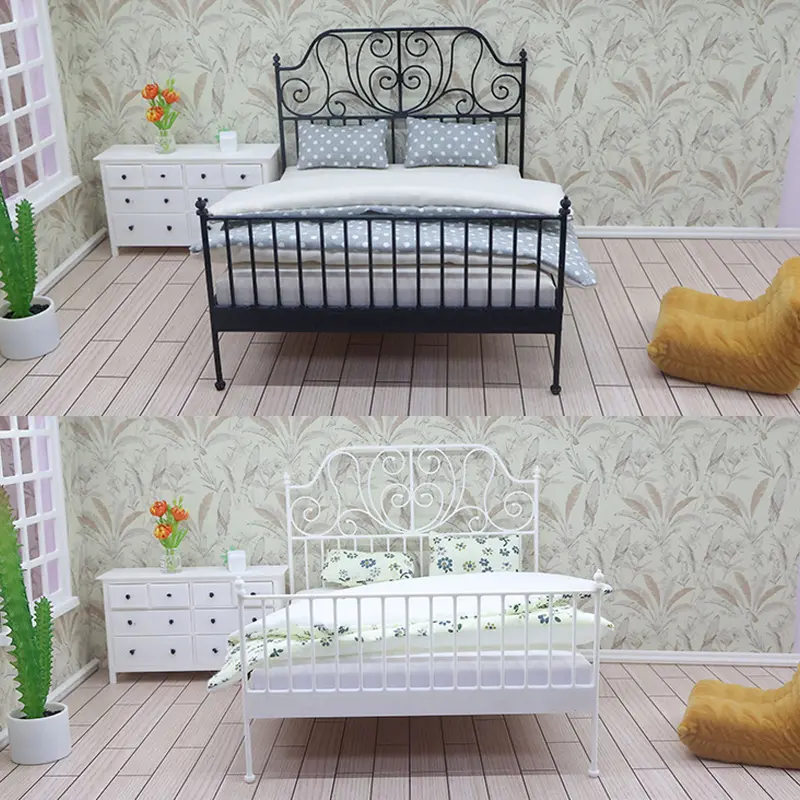 1Pc 1/12 Dollhouse Miniature Metal Bed Furniture With Pillow Toy for Children Dollhouse Decoration Accessories
