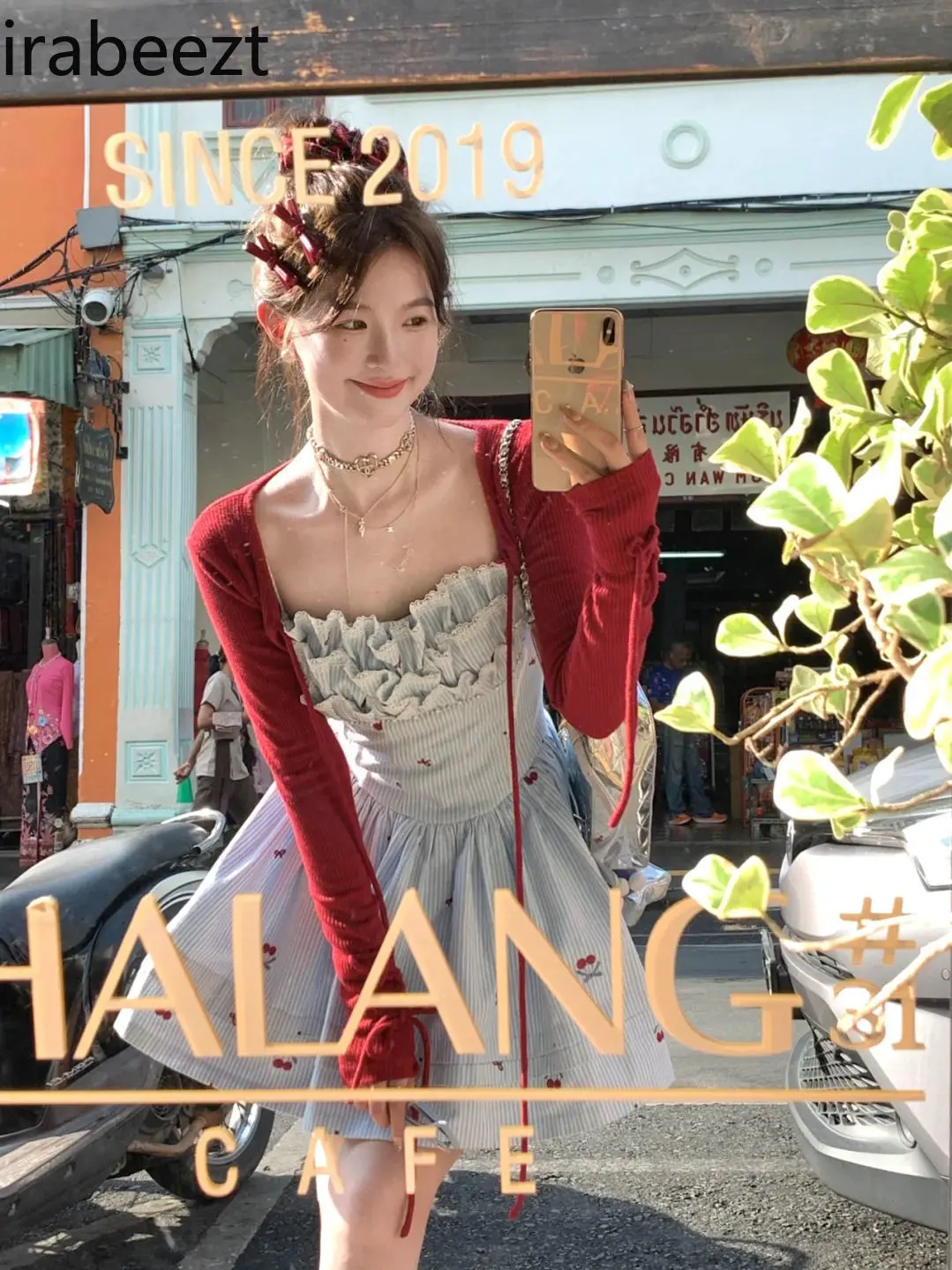 Summer New Slim Fit Short Skirt for Women French Sexy Style Sweet Age-reducing Temperament Floral Suspender Dress