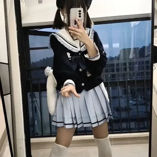 324