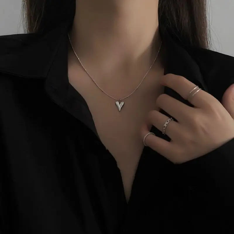 652F Simple Pearl Heart Pendant Necklace Elegant Collar Choker Necklaces Double Layer Clavicle Chain Fashion Jewelry for Lady