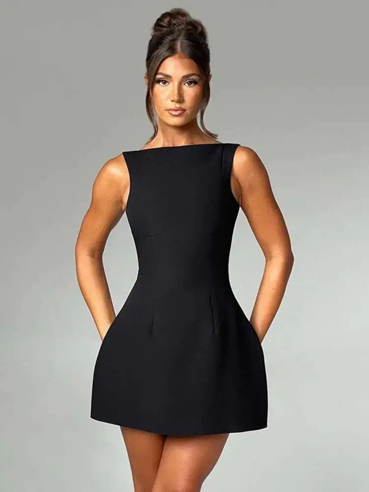 Mozision Elegant Backless Mini Tank Dress For Women Fashion Black O Neck Sleeveless Club Party A-line Basics Sexy Dress New