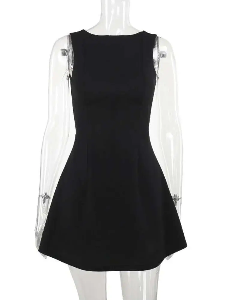 Mozision Elegant Backless Mini Tank Dress For Women Fashion Black O Neck Sleeveless Club Party A-line Basics Sexy Dress New