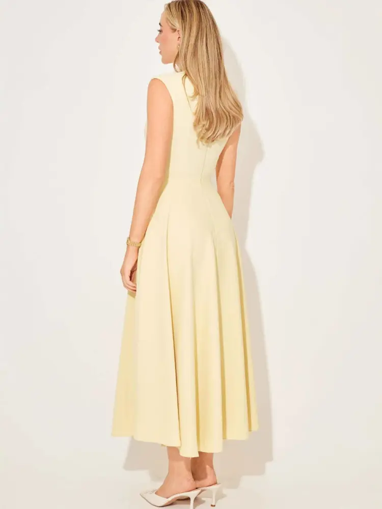 Mozision Sleeveless High Waist Sexy Midi Dress For Women Fashion Elegant Solid Pleated Club Party Long Dresses Female New