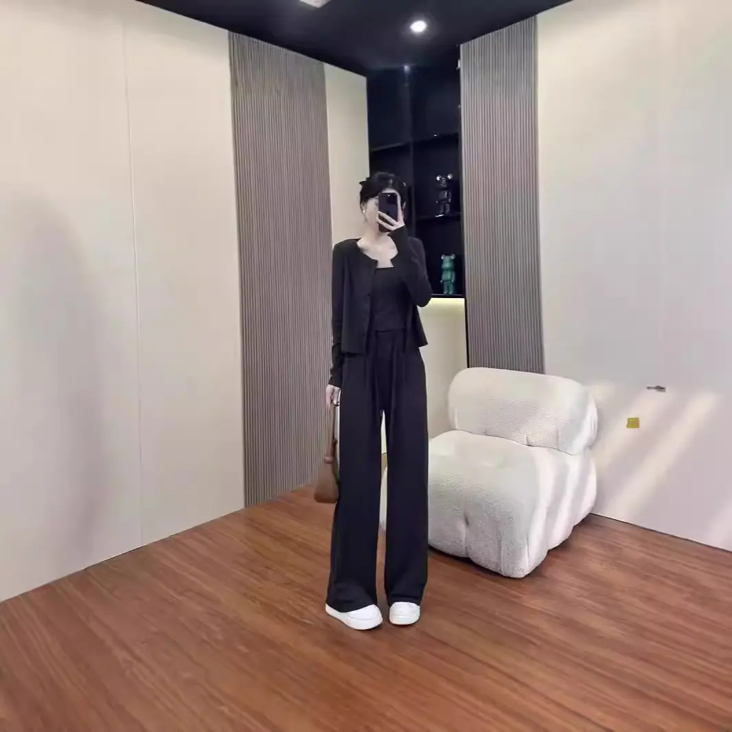 Thin sports and leisure suit fashionable spring and summer 2024 high-end loose cardigan wide leg pants three piece set