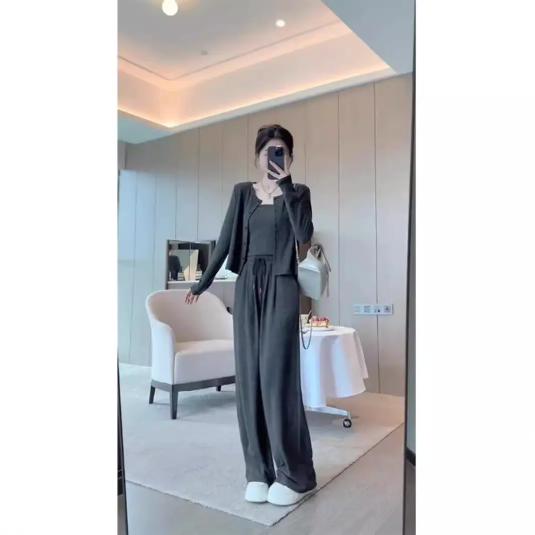 Thin sports and leisure suit fashionable spring and summer 2024 high-end loose cardigan wide leg pants three piece set