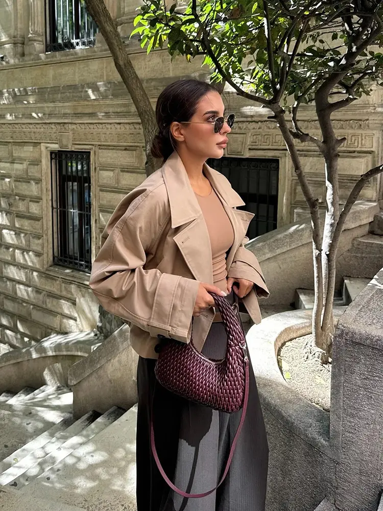  Women's British style double-breasted long-sleeved jacket autumn and winter new trench coat style suit collar short jacket