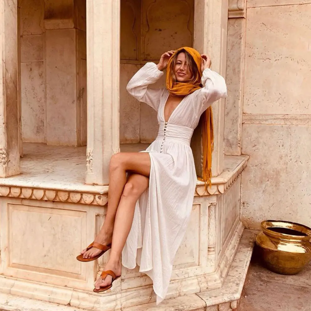 Women's clothing European and American 2025 new style French retro V-neck waistband pleated slit temperament long sleeved dress