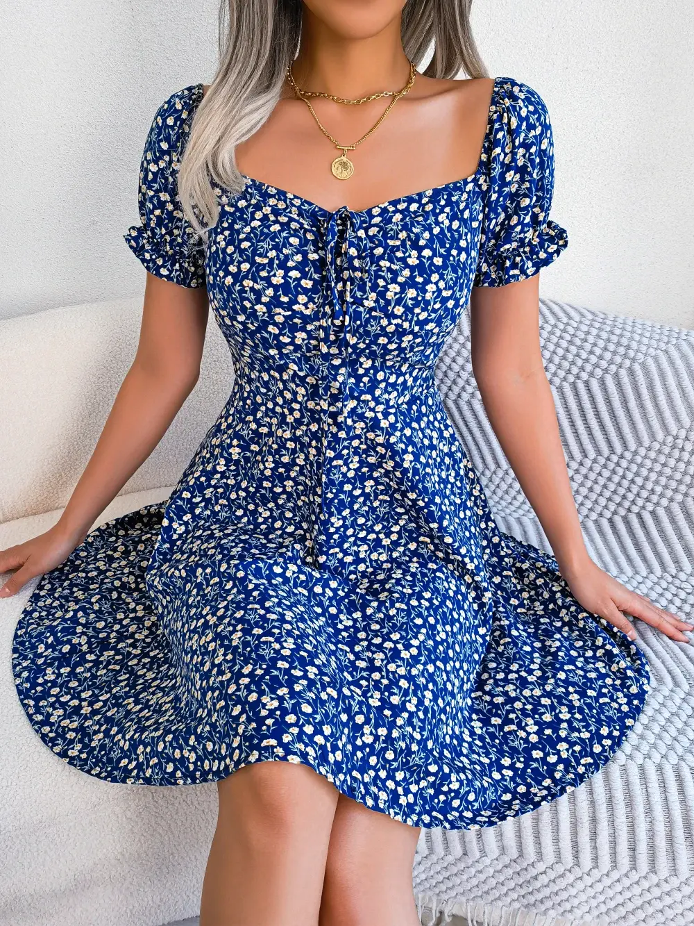 Dress women's 2025 spring/summer casual trumpet sleeve drawstring tie floral large swing skirt