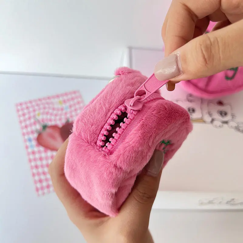 1pc Cute Plush Cosmetic Bag Portable Letter Embroidered Coin Purse Hanging Perfect Envelope ID Lipstick For Traveling
