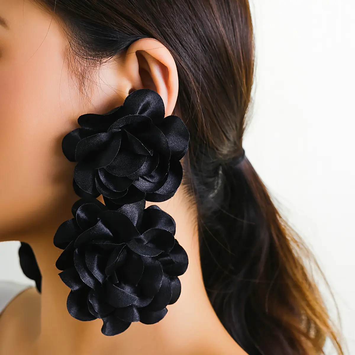 Exaggerated Big Fluffy Fabric Flower Petal Drop Earrings for Women Trendy Elegant Earring Wed Bridal Y2K Jewelry Accessories New