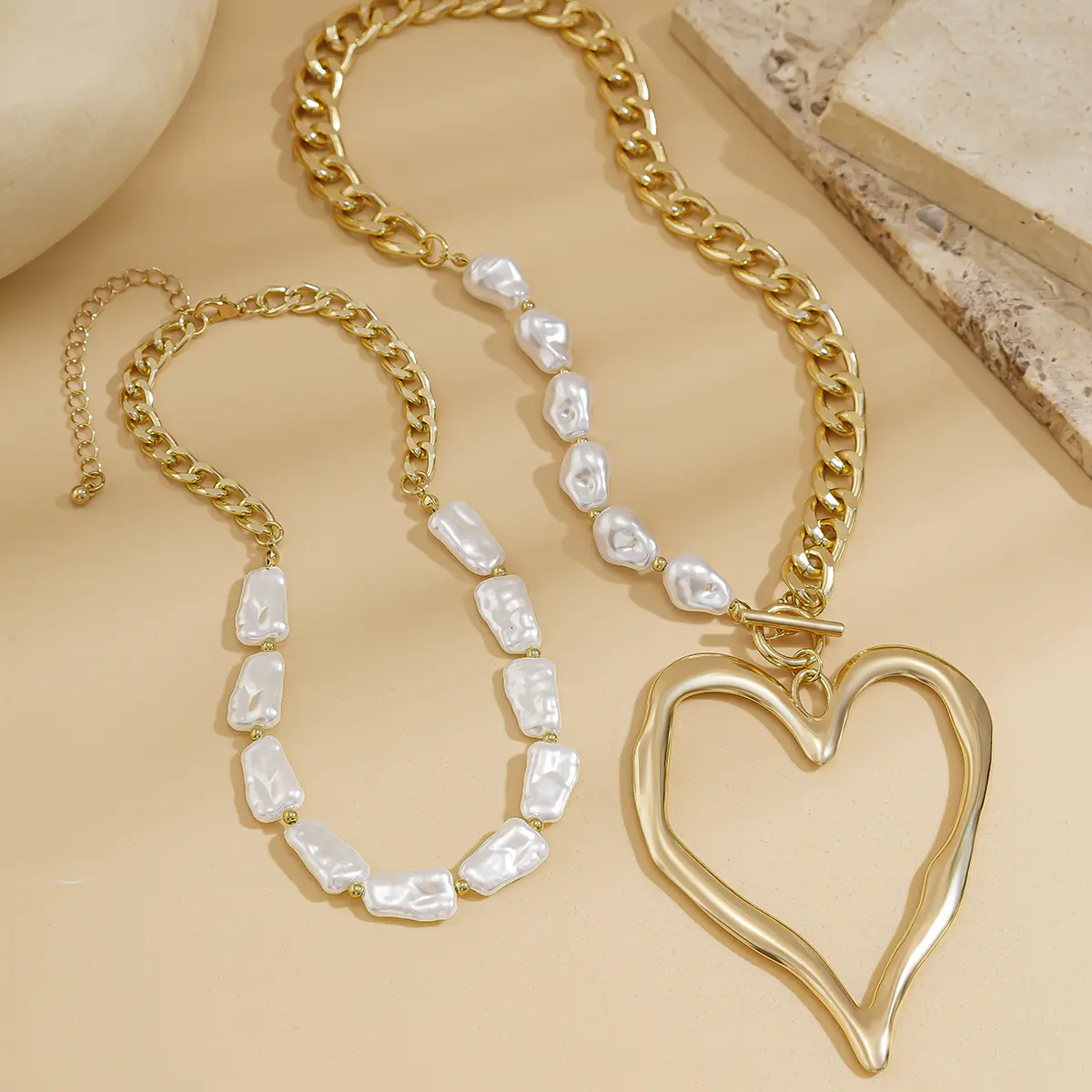 Ingemark 2Pcs/Set Exaggerated Big Love Heart Pendant Choker Nekclace for Women Wed Bridal Goth Imitation Pearl Chain Y2K Jewelry