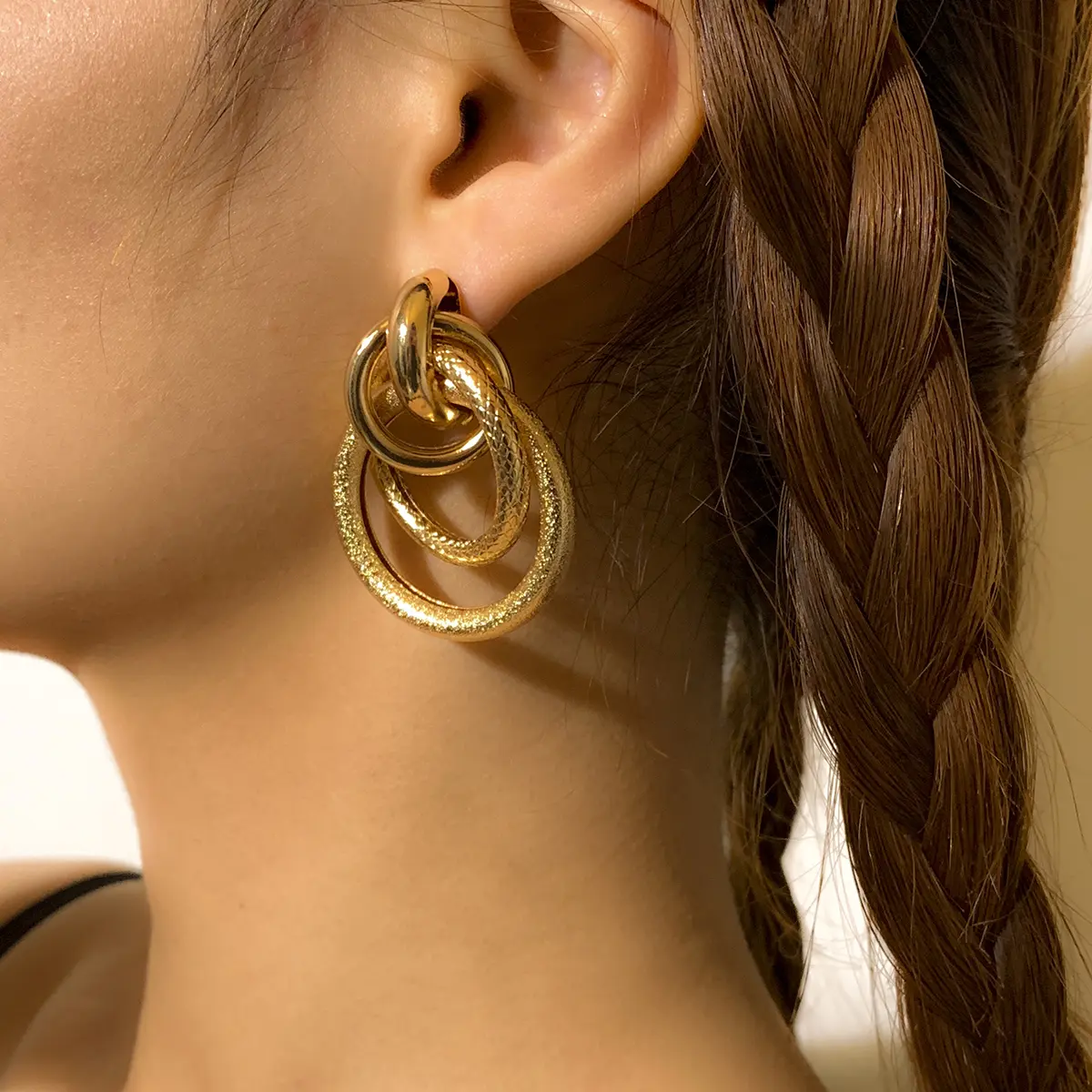 Classic Creative Geometric Round Pendant Earrings for Women Exaggerated Gold Color Big Drop Earring Female Fashion Party Jewelry