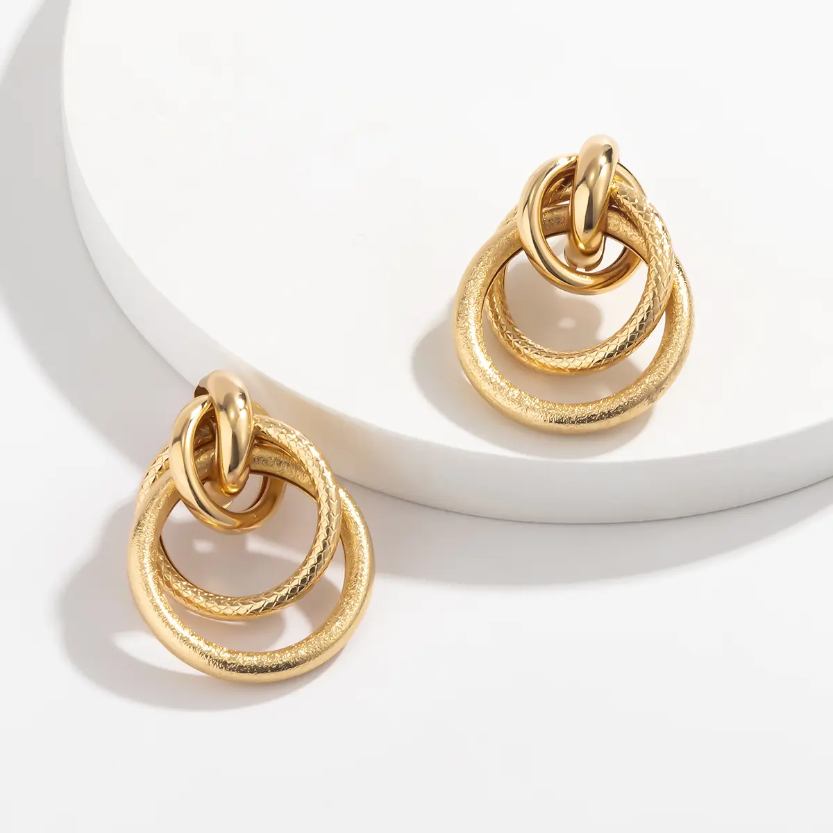 Classic Creative Geometric Round Pendant Earrings for Women Exaggerated Gold Color Big Drop Earring Female Fashion Party Jewelry