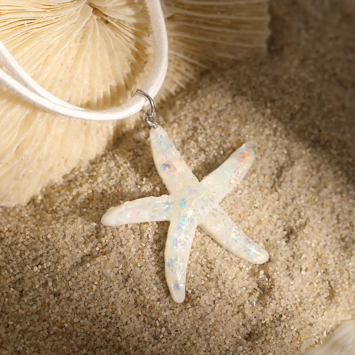 Boho Vintage Resin Starfish Star Pendant Necklace for Women Summer Beach Style Multilayer Velvet Rope Chain Choker Party Jewelry