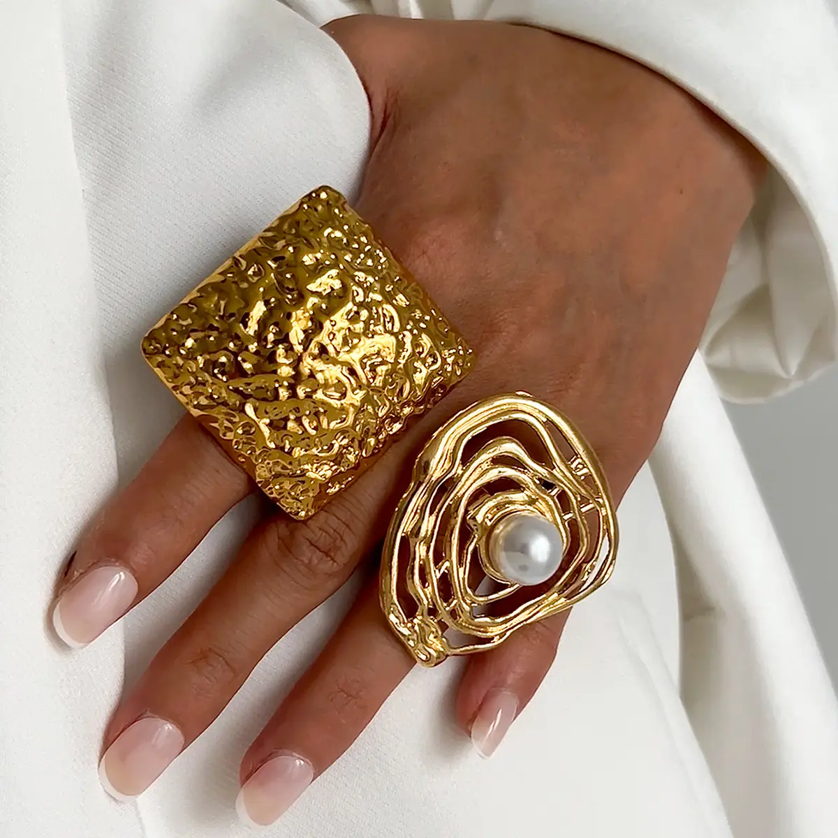 Ingemark Classic Irregular Metal Large Sunflower Ring Women Hollow Inlaid Imitation Pearl Adjustable Ring Wed Bridal Y2K Jewelry