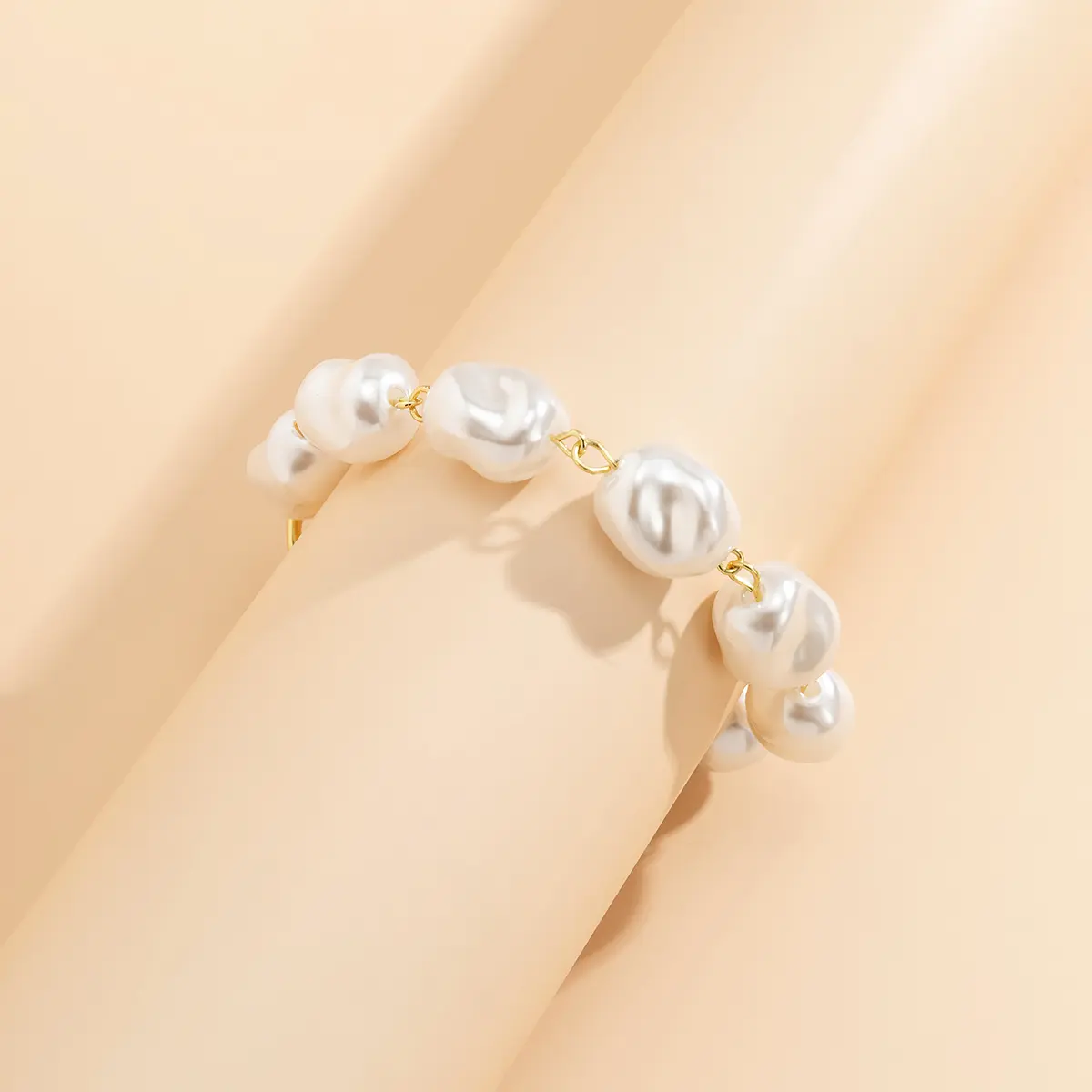 Ingemark Unique Asymmetric Irregular Baroque Pearl Chain Bracelet for Women Wedding Bridal Kpop Charm Beaded Couple Hand Jewelry