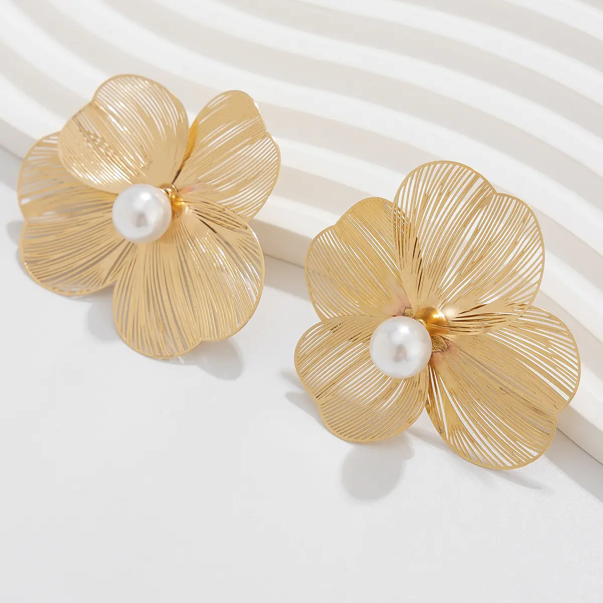 Ingemark Punk Vintage Metal Petal Flower Stud Earrings Women Girls Trend 2024 Goth Geometric Piercing Earring Jewelry Steampunk