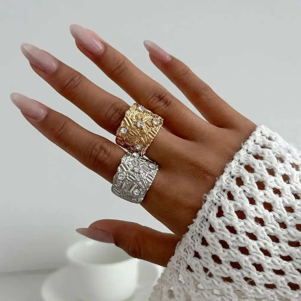 Ingemark Luxury Inlaid Rhinestone Open Adjustable Rings for Women New Trend Vintage Finger Rings Women Wedding Couple Jewelry