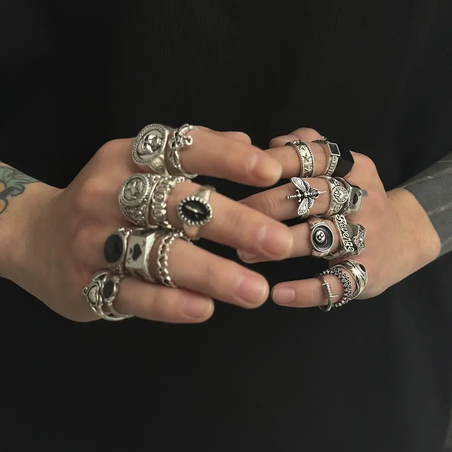 Ingemark 24Pcs/Set Creative Skull Head Poker Bat Rings for Men 2025 Trend Goth Geometric Ancient Silver Color Rings Male Jewelry