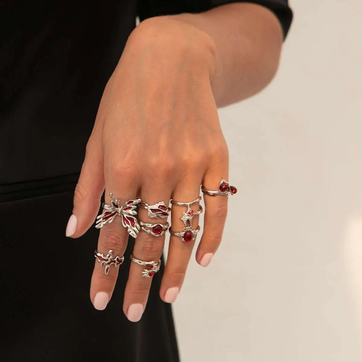 Ingemark 8Pcs/Set Goth Red Crystal Butterfly Heart Open Rings for Women Trend Vintage Adjustable Finger Rings Halloween Jewelry