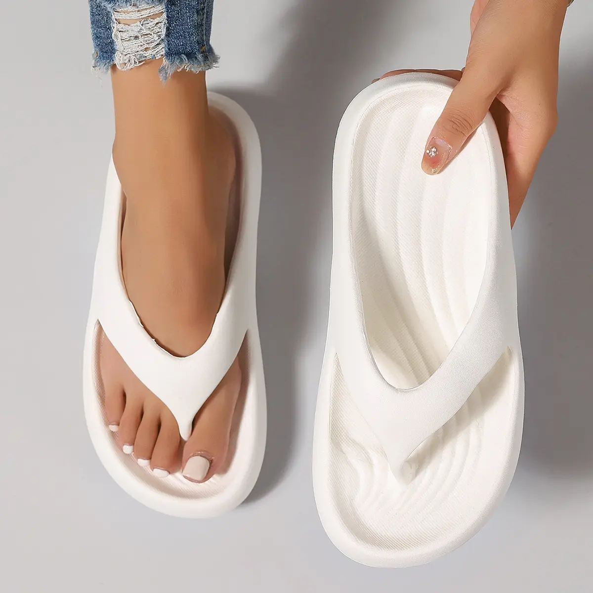 Women Fashion Flip Flops Summer Platform Shoes Soft EVA Solid Color Girls Beach Home Slippers Thick Sole Slip-on Sandals