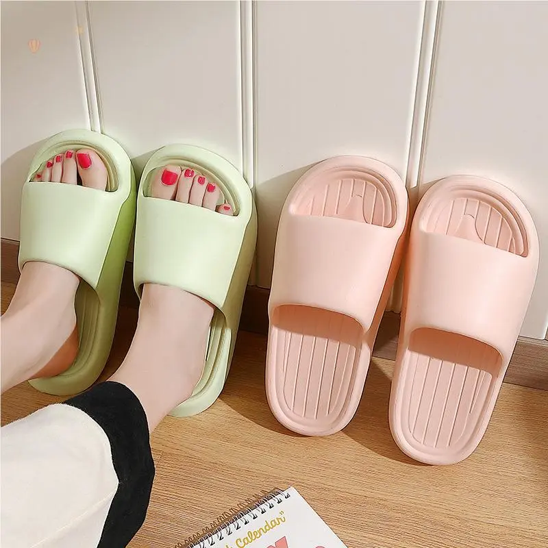 Summer Beach Flip Flops Flat Sandals Soft Sole Eva Home Slippers Women Indoor Mute Non Slip Bathroom Slides Woman Lightweight