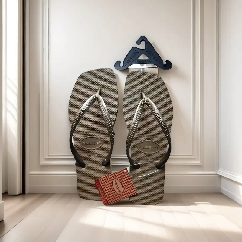 2025 New Women's Square Toe Flip Flops Outdoor Beach Sandals Original Brand Women's Casual Shoes Large Size 35-42 Women's Shoes
