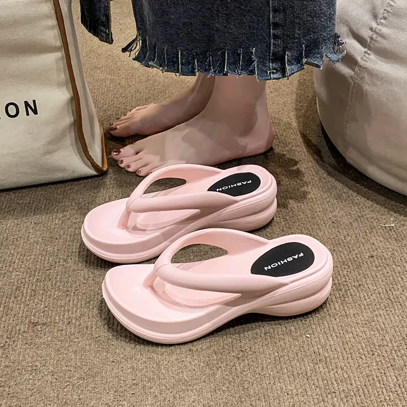 Thick Sole Wedges Flip Flops for Women 2025 Summer Non-slip Platform Sandals Woman Beach Slippers Girls Outdoor Flip Flops
