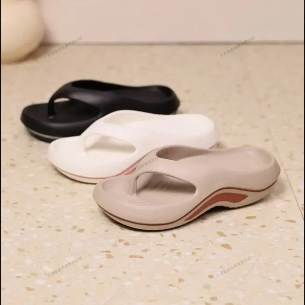 Slippers Women Comfortable Soft Anti-Slip Anti-Odor Flip Flops Fashionable Versatile for Beach Sandals Summer Casual Beach Shoes