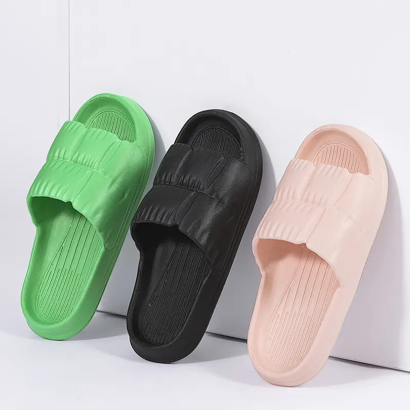 2025 Women Soft Sole Cloud Slippers Thick Platform Indoor Outdoor Beach Sandals Summer EVA Non Slip Flip Flops
