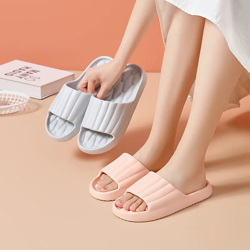 Women's Thick Platform Cloud Slippers EVA Soft Sole Pillow Slides Summer Beach Flip Flops Women Non Slip Bathroom Home Slippers