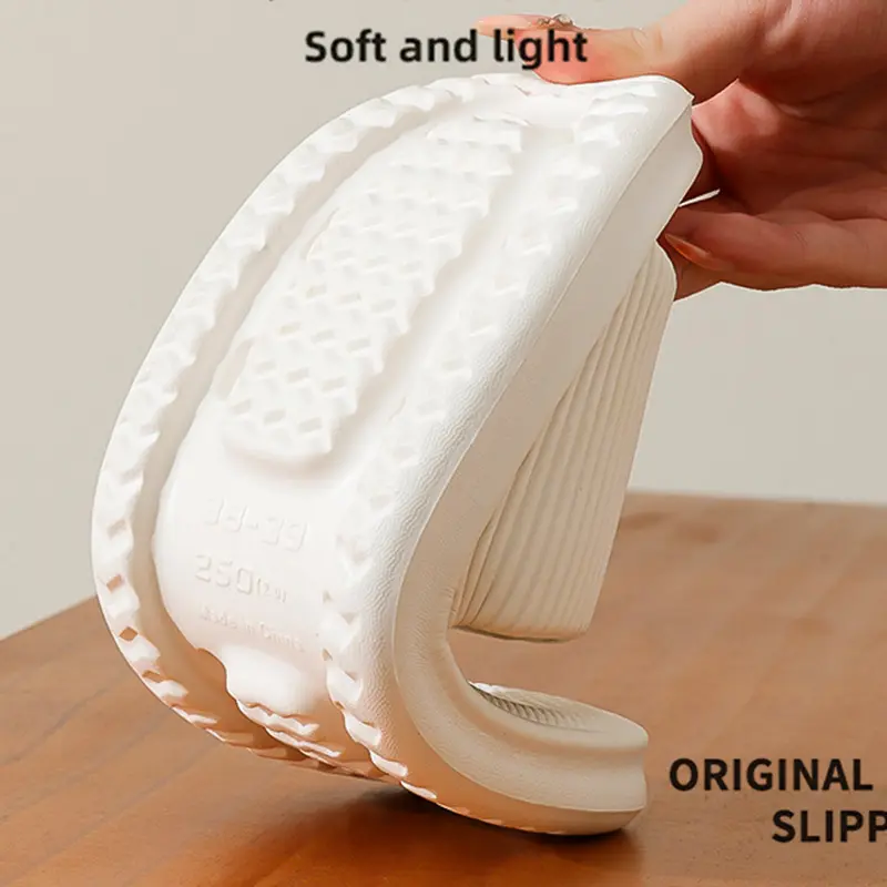 White Thick Platform Cloud Slippers Women Lightweight Soft Sole EVA Home Slides Woman Summer Comfort Non Slip Beach Flip Flops