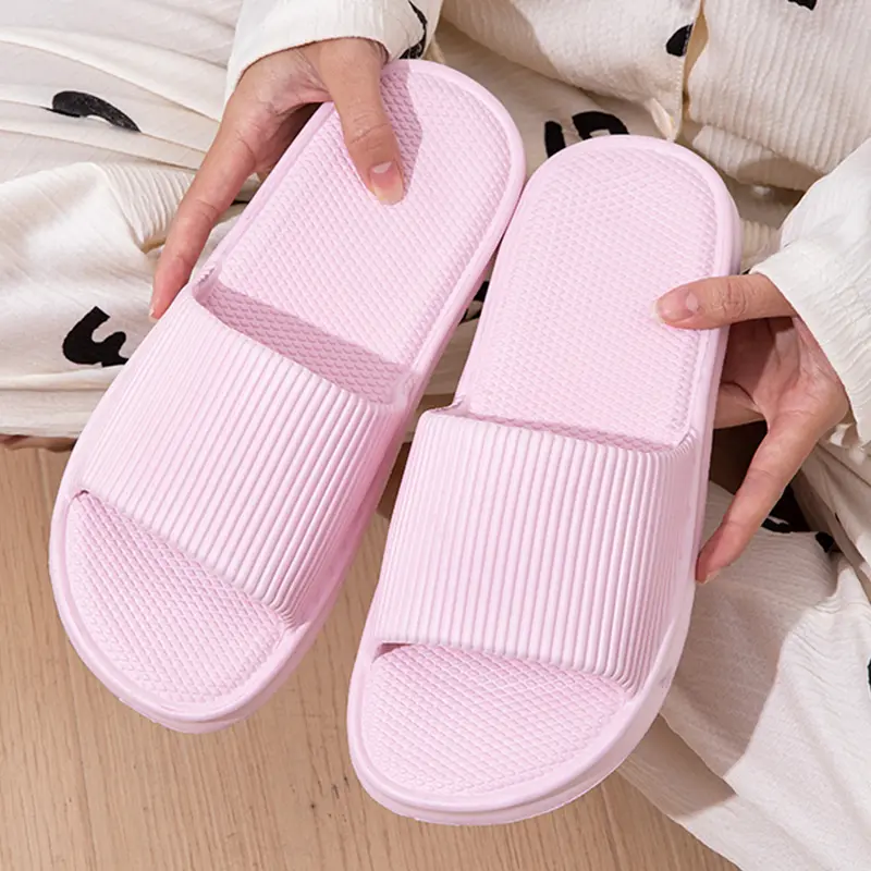 White Thick Platform Cloud Slippers Women Lightweight Soft Sole EVA Home Slides Woman Summer Comfort Non Slip Beach Flip Flops