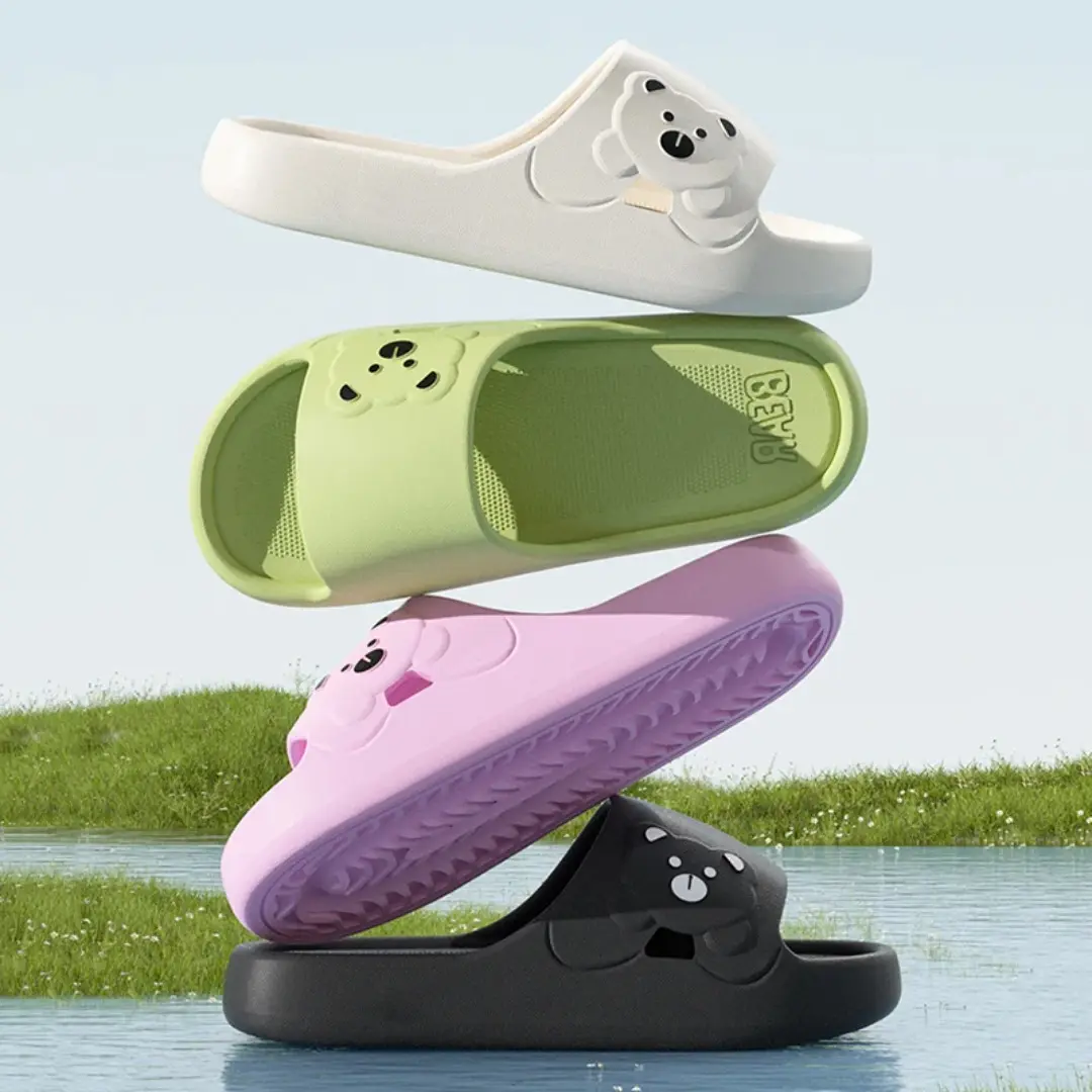 Fashion Women's Slippers Indoor Soft Sole Cartoon Bear Slides Bathroom EVA Outdoor Men Summer Beach Flip Flops Shoes Couple