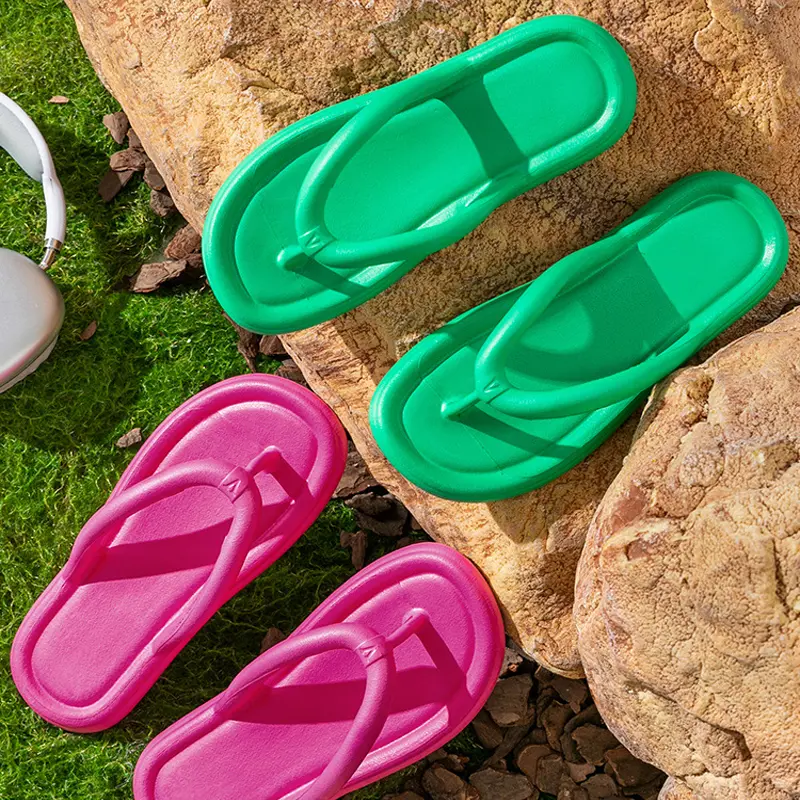 Summer Candy Colors Flip Flops Beach Soft Bottom Flat Slippers for Women Men Outdoor Lightweight Non Slip Flat Slide Sandals