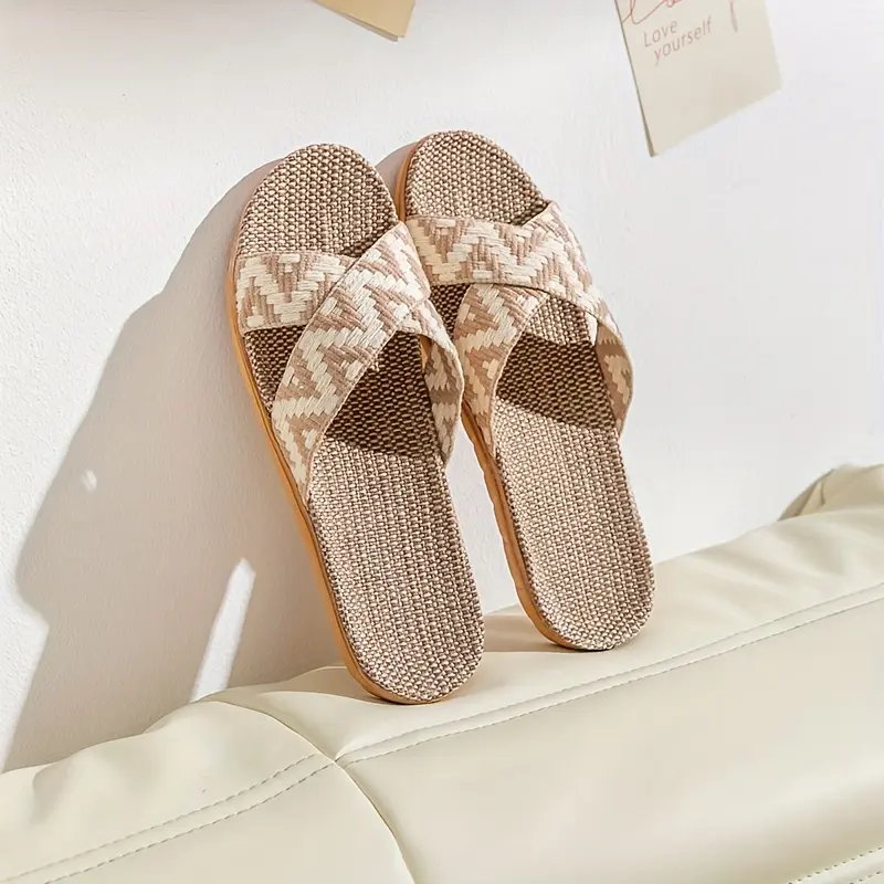 Women's Linen Flip Flops Flat Bottomed Summer Indoor Slippers Cross Woven Rattan Anti-Slip Household Floor Slippers