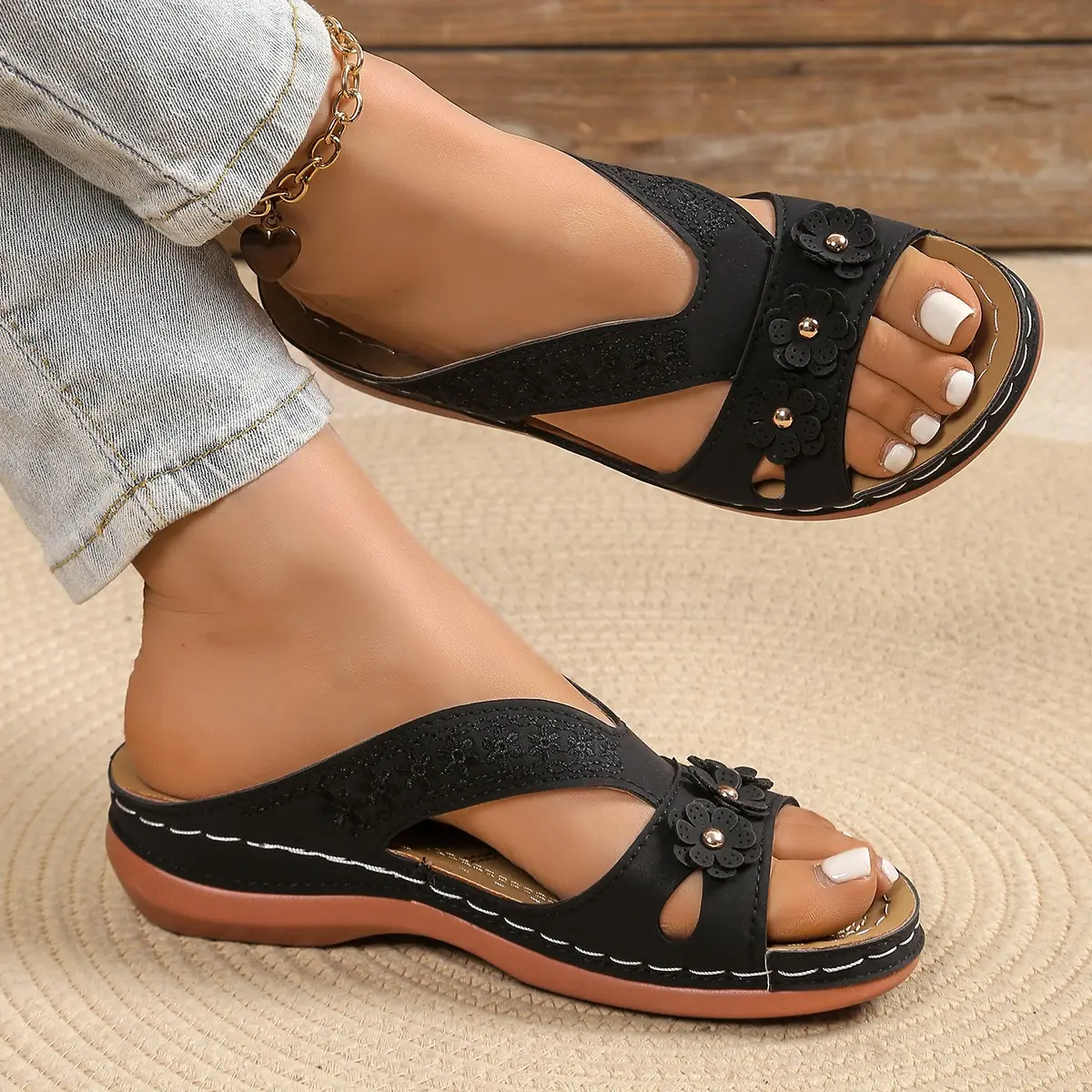 Retro Flower Decor Wedge Sandals Women 2025 Summer Thick Bottom Platform Sandals Woman Plus Size 42 Non Slip Gladiator Shoes