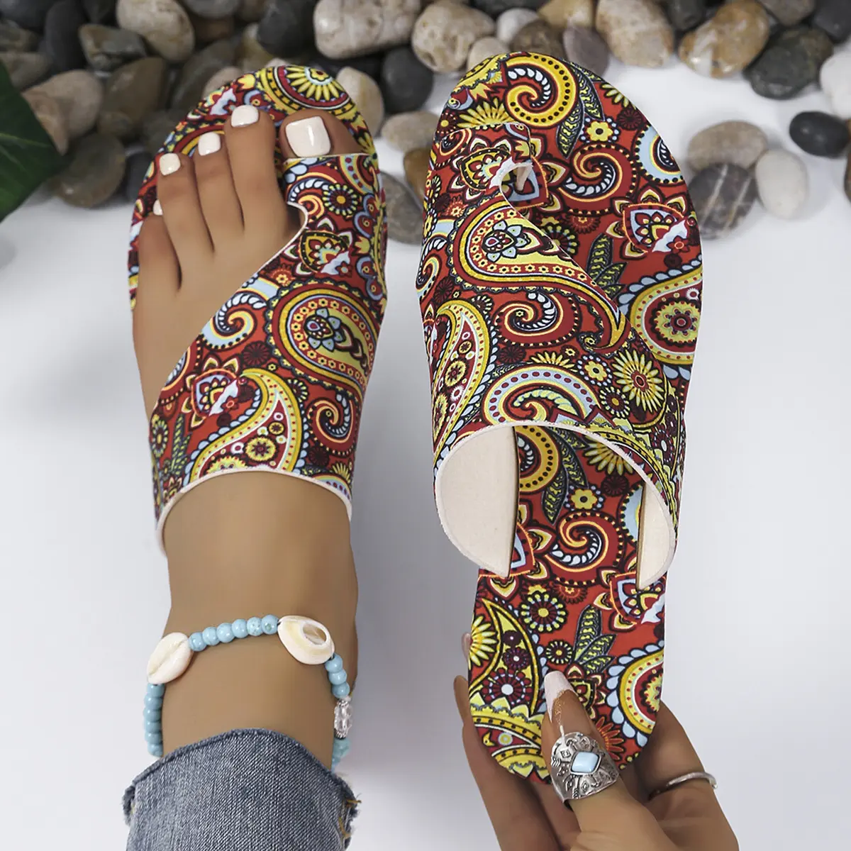 Bohemia Style Women Clip Toe Slippers 2025 Summer Retro Roman Flat Sandals Woman Lightweight Non Slip Beach Slides Flip Flops
