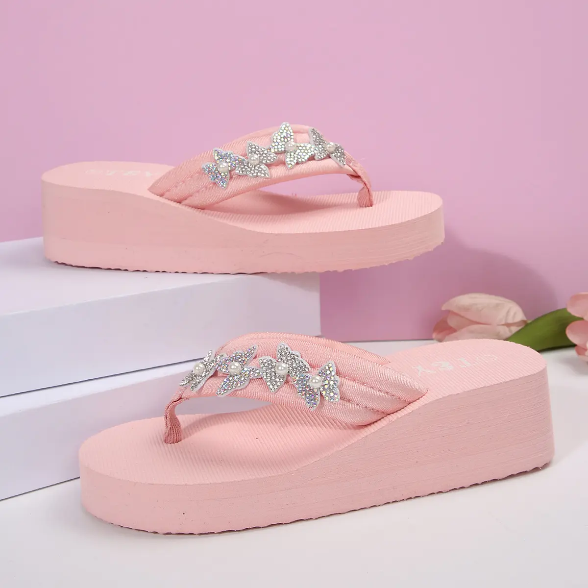 Women's Crystal Butterfly Decor Platform Flop Flops 2025 Summer Clip Toe Thick Bottom Sandals Woman Pink Outdoor Wedge Slippers