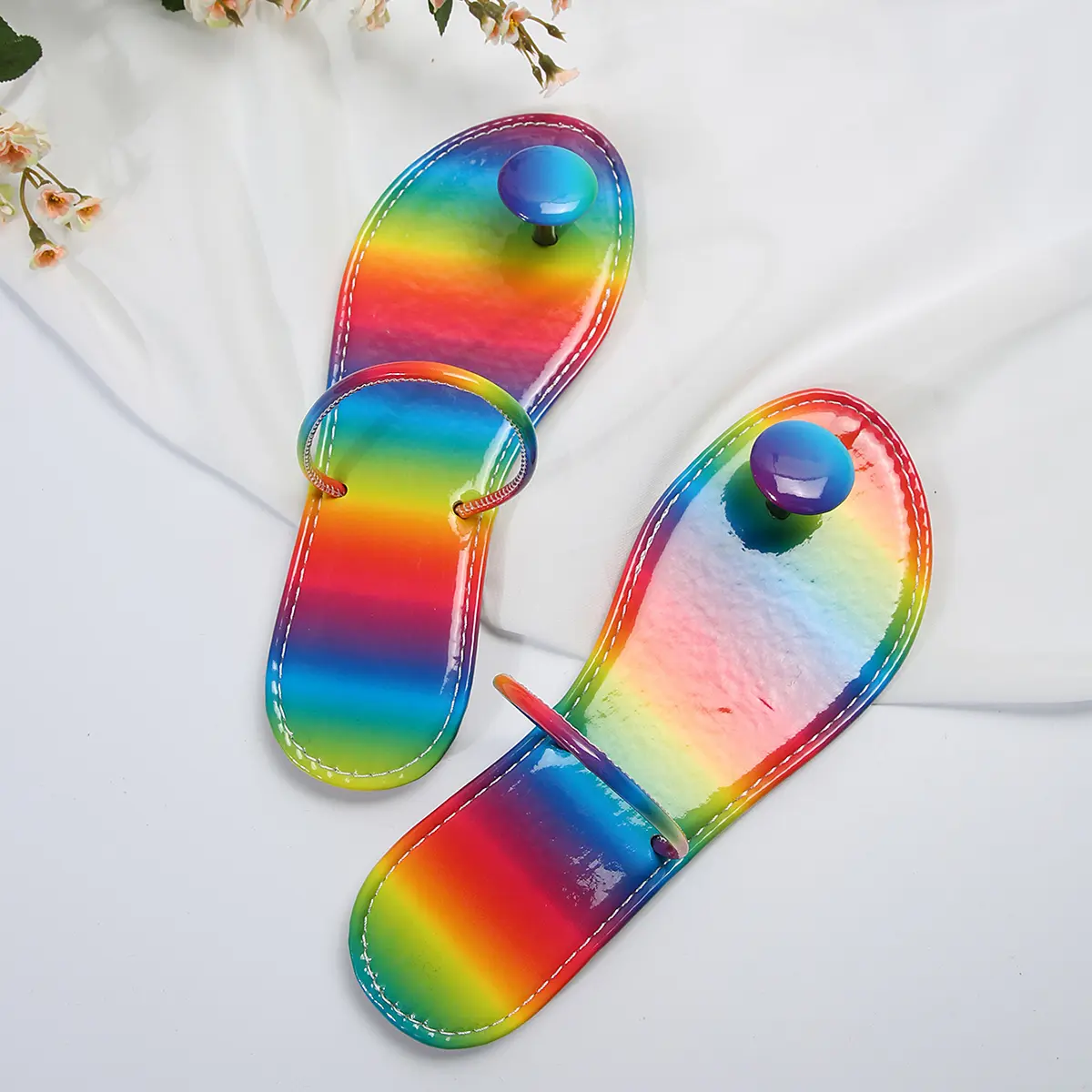 Women's Rainbow Color Clip Toe Flat Sandals 2025 Summer Lightweight Beach Flip Flops Woman Plus Size 43 Outdoor Slippers Slide