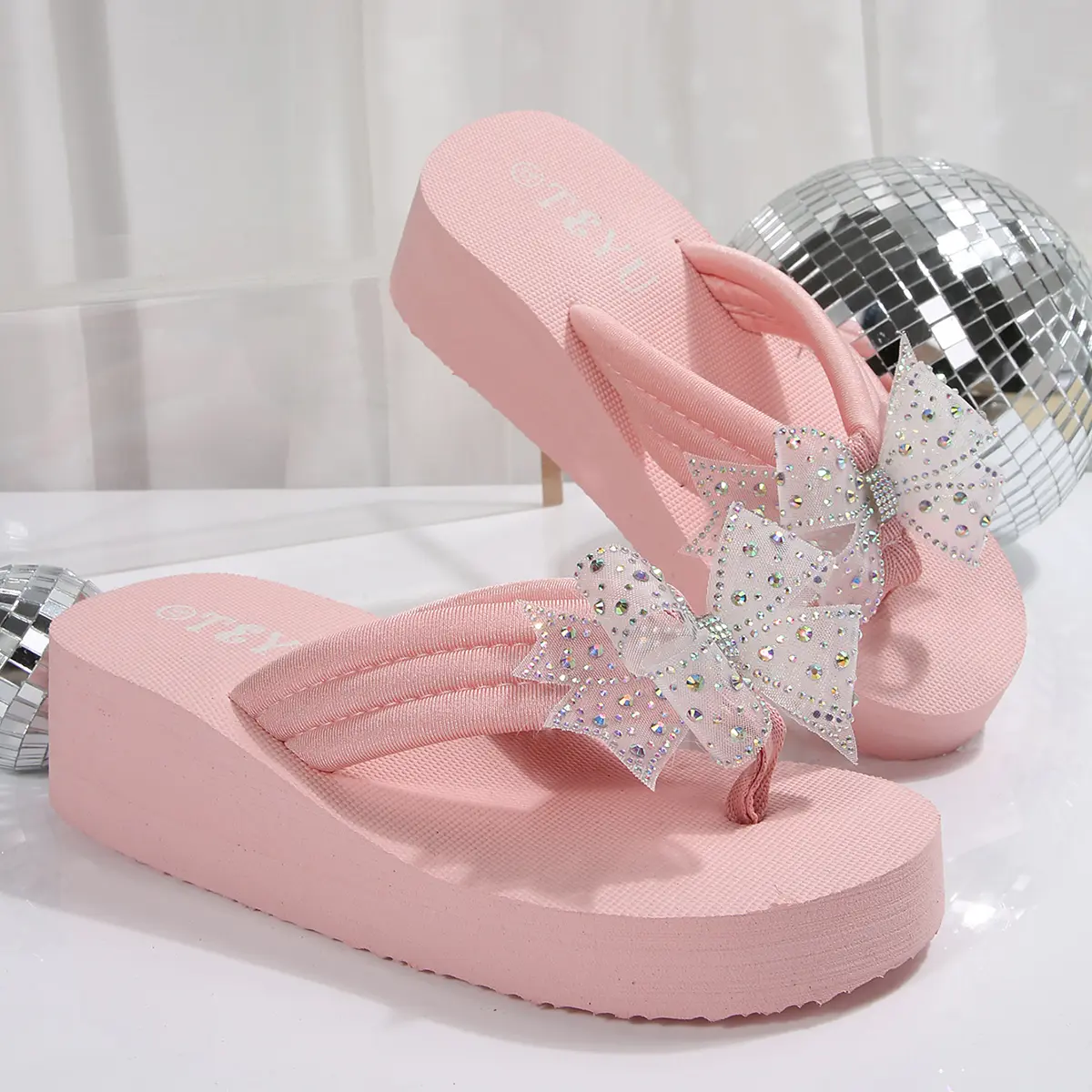 Women's Shiny Crystal Bowtie Wedge Flip Flops 2025 Summer Clip Toe Platform Slippers Woman Lightweight Non Slip Beach Sandals