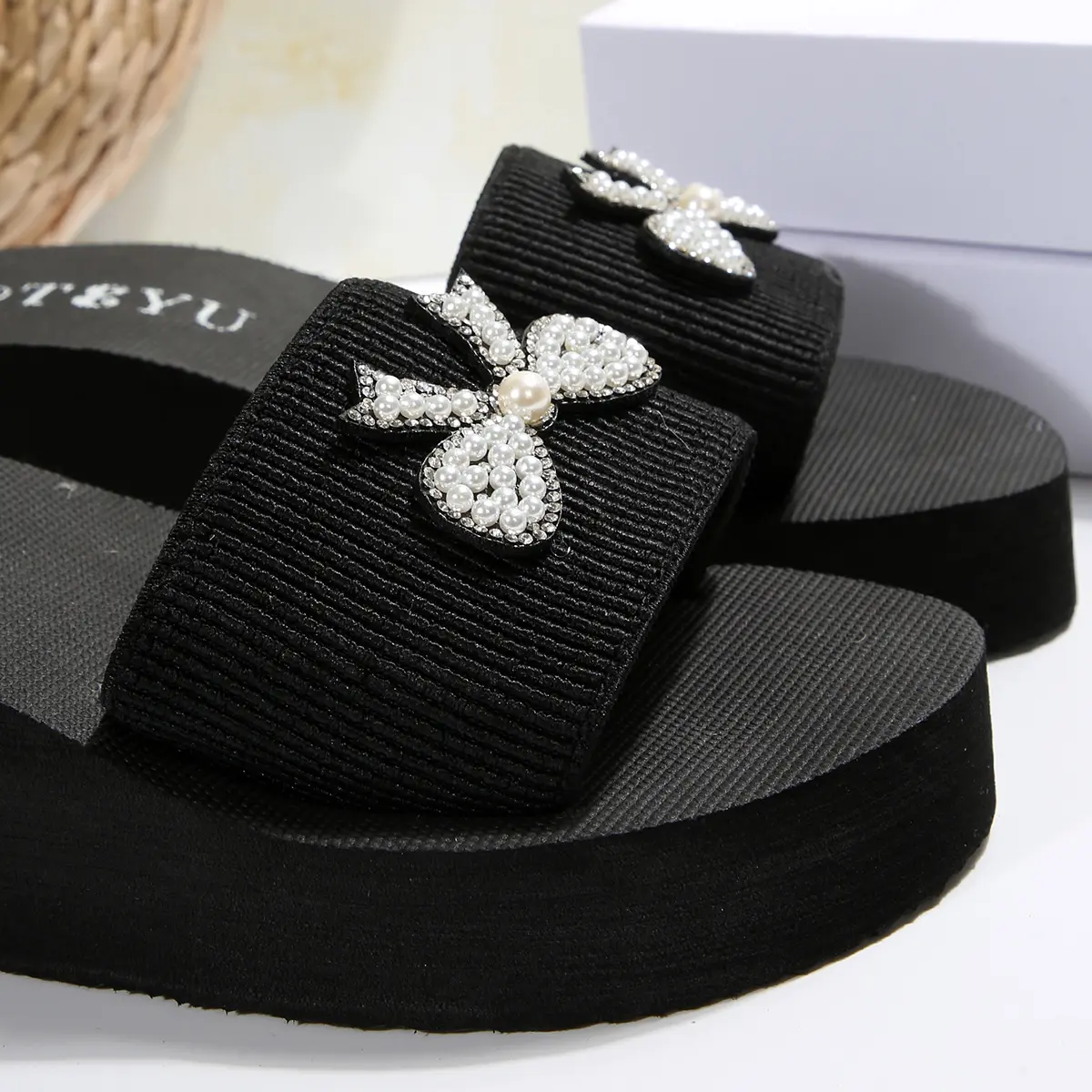 Pearl Bowtie Decor Wedge Slippers Women 2025 Summer Thick Bottom Platform Sandals Woman Lightweight Non Slip Beach Slides Mujer