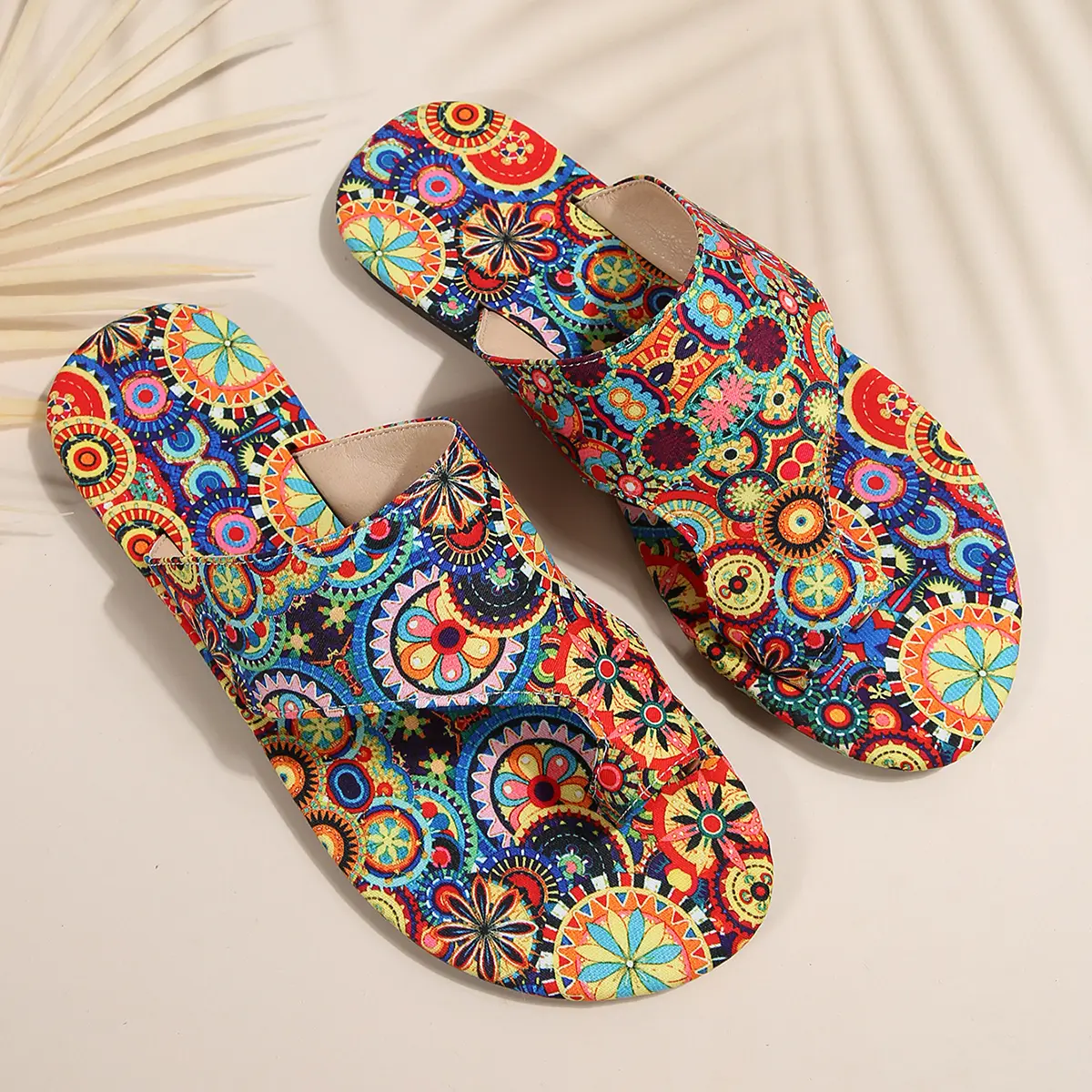 Bohemia Style Flat Sandals Women 2025 Summer Light Clip Toe Outdoor Slippers Woman Plus Size 43 Retro Gladiator Shoes Slides