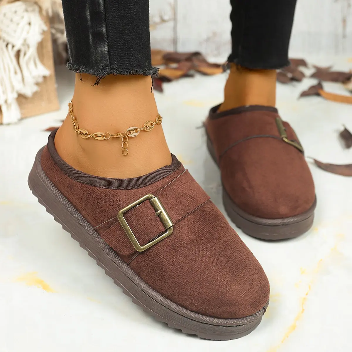 Anti Slip Flat Heels Cotton Shoes Women 2025 Warm Plush Closed Toe Winter Outdoor Slippers Woman Buckle Decor Platform Slides